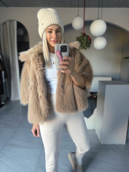 Čiapka Winter More colors