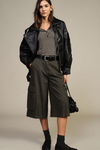 Olivovozelené dámske cargo bermudy Dixie – Miracolo Fashion