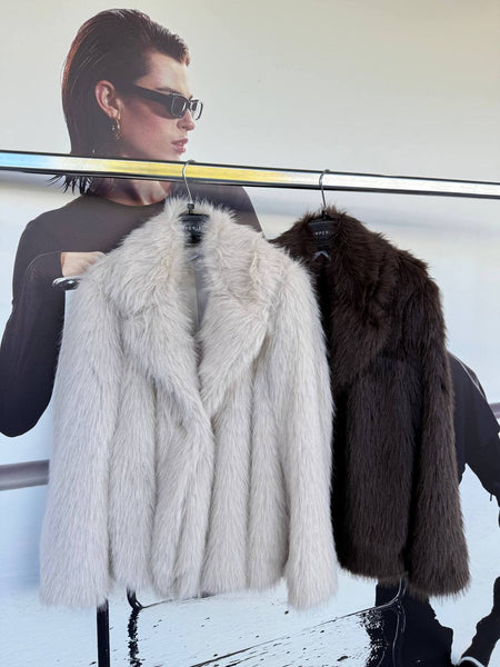 Kožuch Furiel White