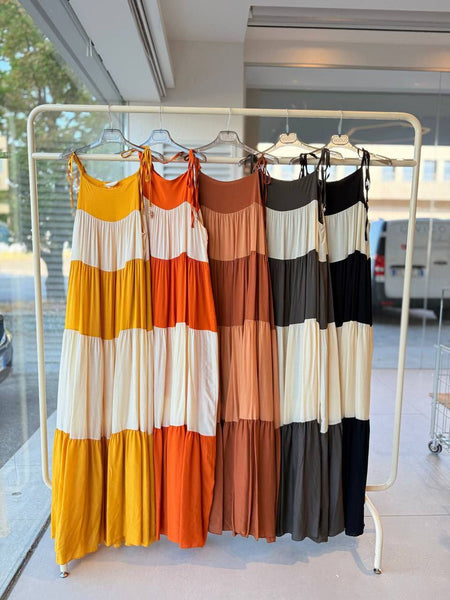 Šaty Focus More colors