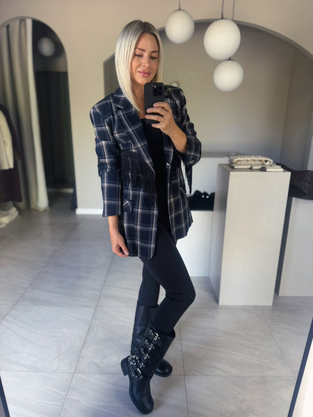 Dámske kárované sako Vicolo s čiernymi strapcami